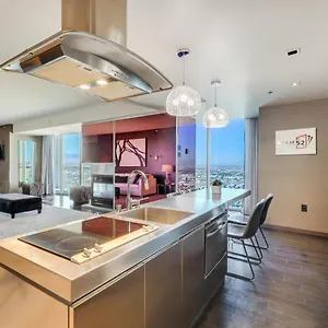 Vegas Palms High 52nd Fl. 1bdr Corner Penthouse 1220sqft Aparthotel