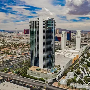 Stripviewsuites Two-bedroom Conjoined At Palms Place Aparthotel